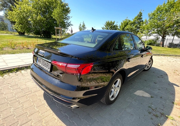 Audi A4 cena 84000 przebieg: 147000, rok produkcji 2019 z Warszawa małe 631
